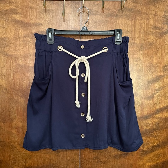 Elsie & Zoey Button Front Mini Skirt Womens L Navy Blue Rope Waist Tie Rayon NEW - Picture 1 of 14